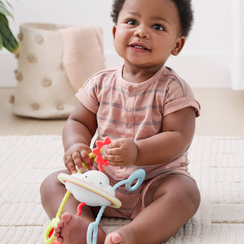 Skip Hop Silver Lining Cloud Pull & Play Sensory Toy