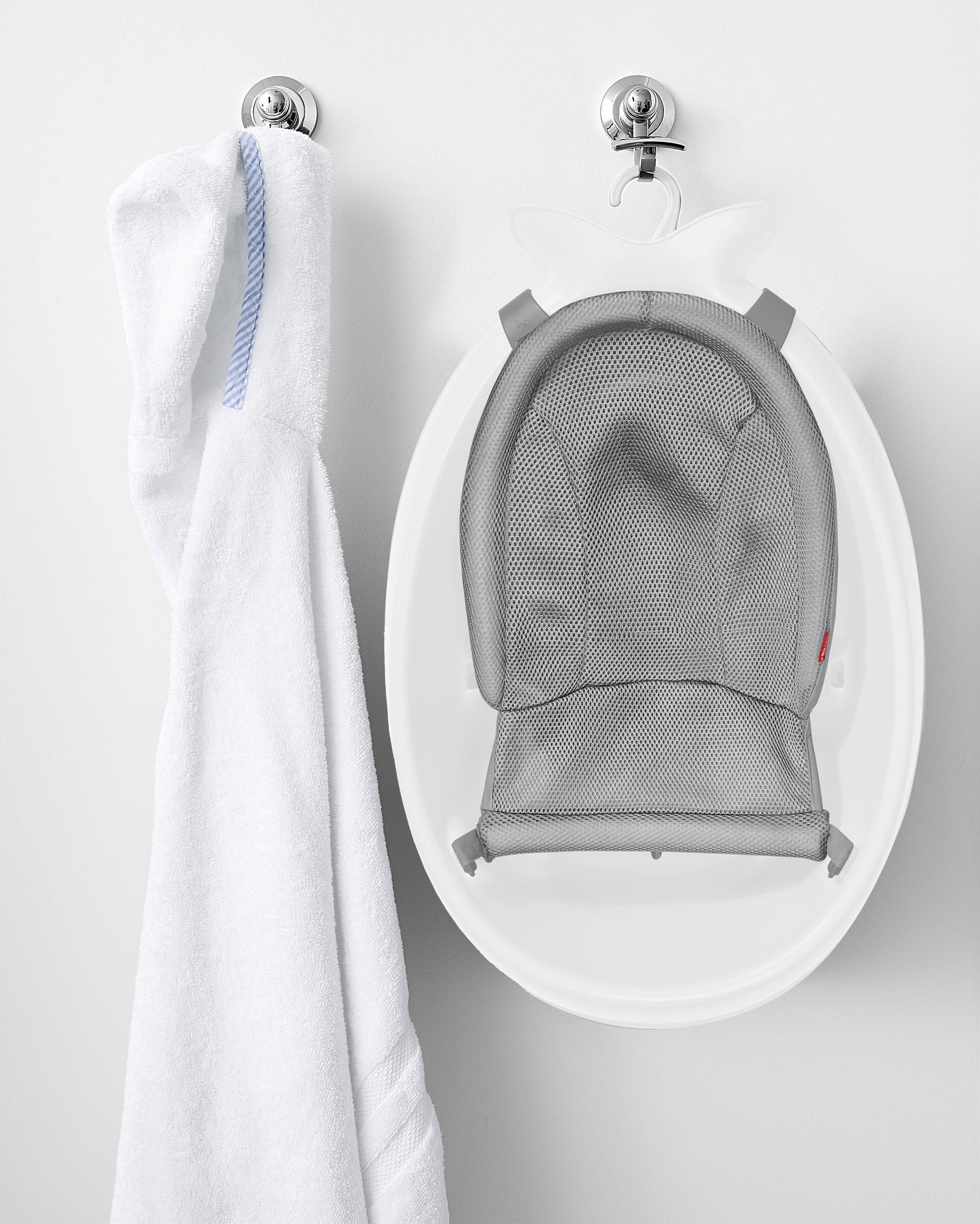 Skip Hop Moby Smart Sling 3 Stage Bath - White